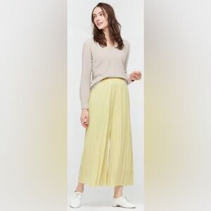 Uniqlo Pleated Yellow MIDI Skirt/Pant